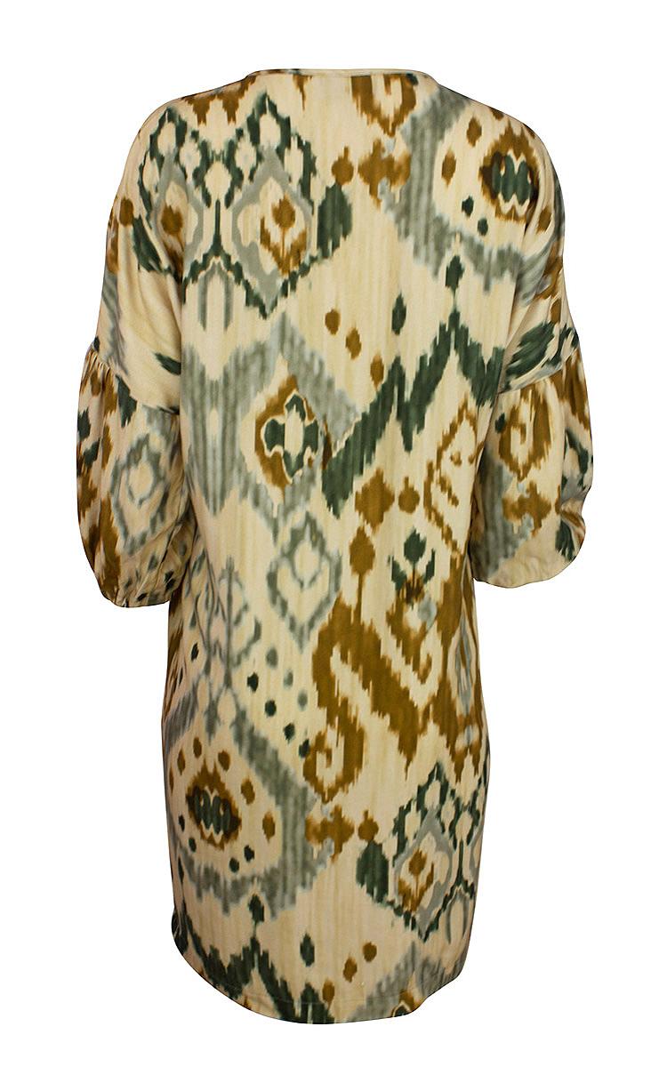 Dress short V-neck pleats