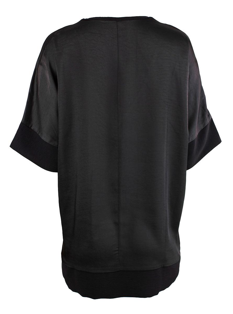 Topp V-hals k.arm sateng